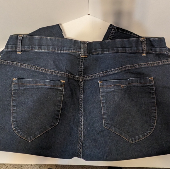 Lane Bryant Denim Capris - Picture 6 of 6